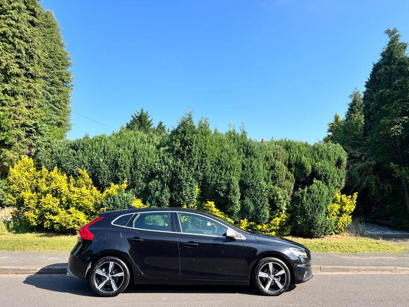 VOLVO V40