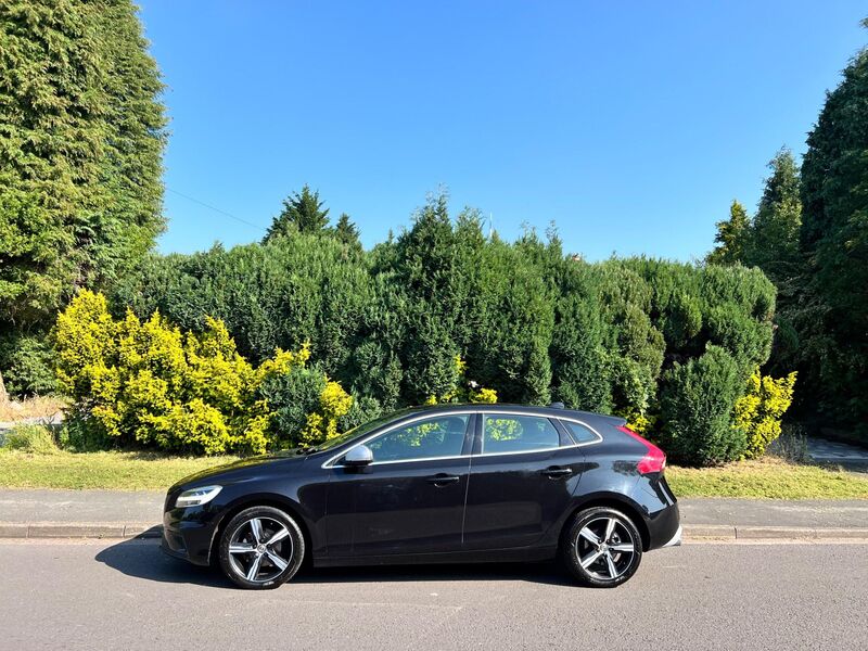 VOLVO V40
