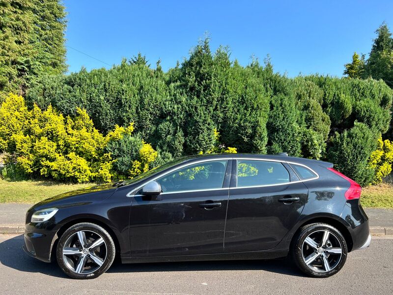VOLVO V40
