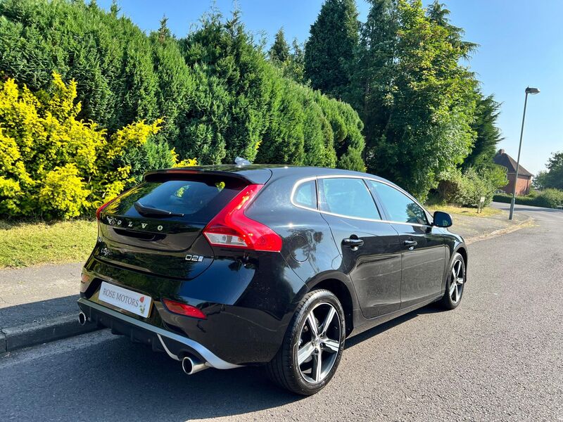 VOLVO V40