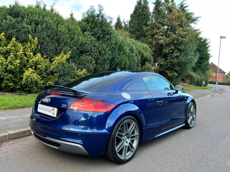 AUDI TT