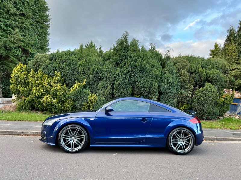 AUDI TT