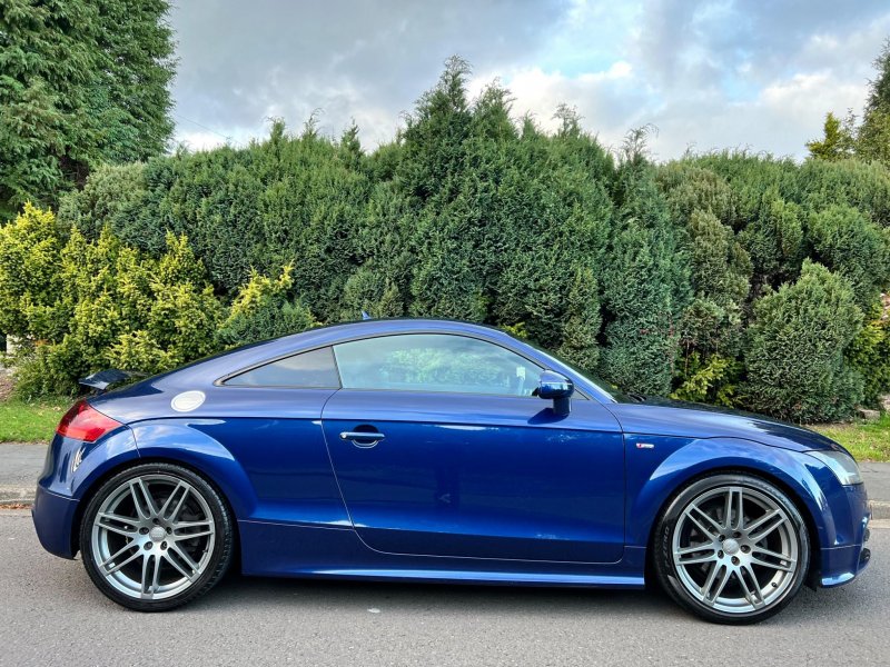 AUDI TT