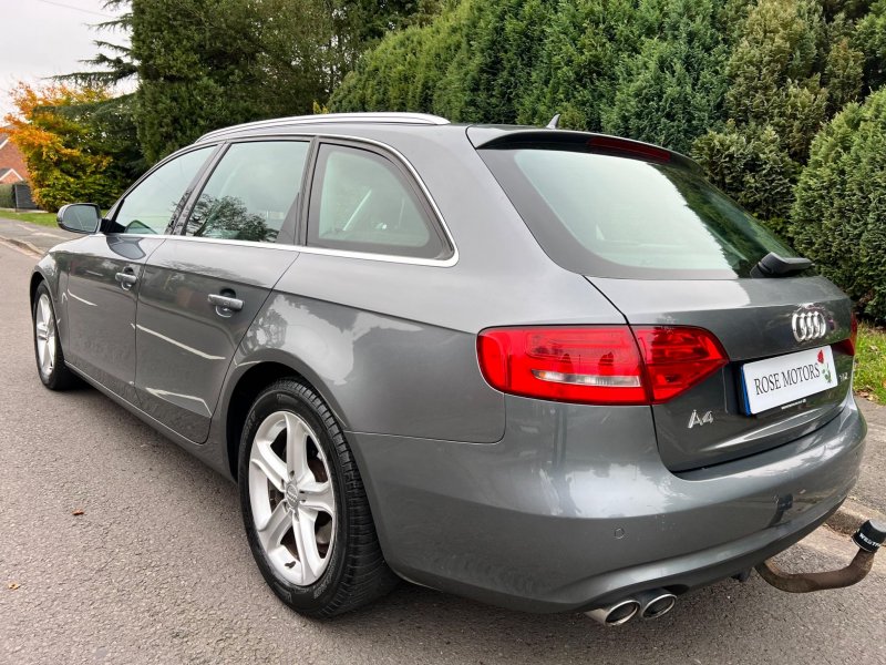 AUDI A4 AVANT
