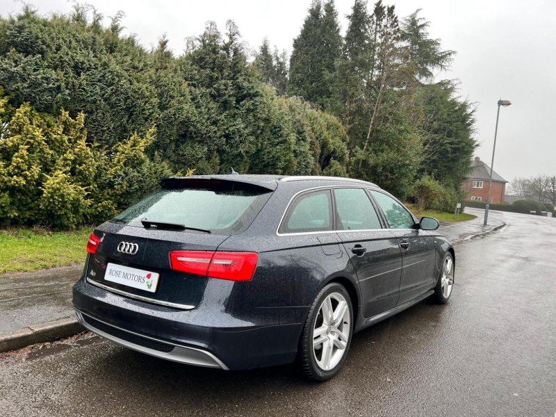 AUDI A6 AVANT