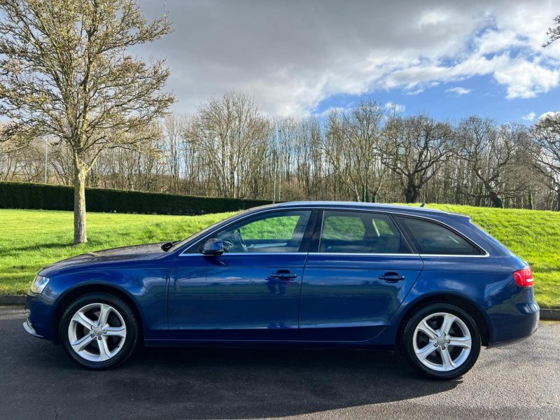 AUDI A4 AVANT