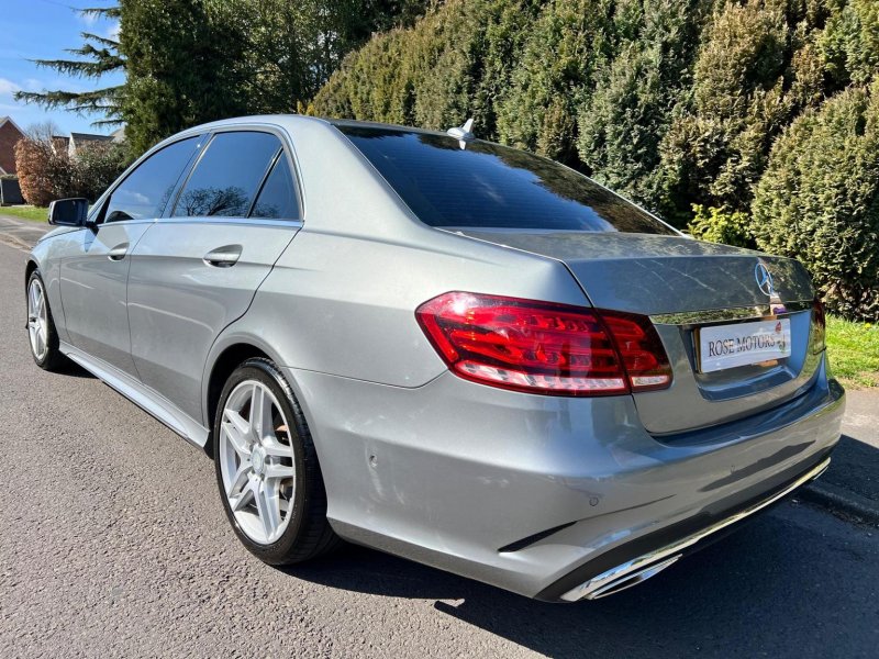 MERCEDES-BENZ E CLASS