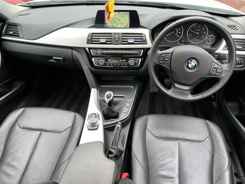 BMW 3 SERIES