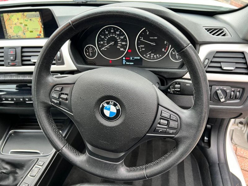 BMW 3 SERIES