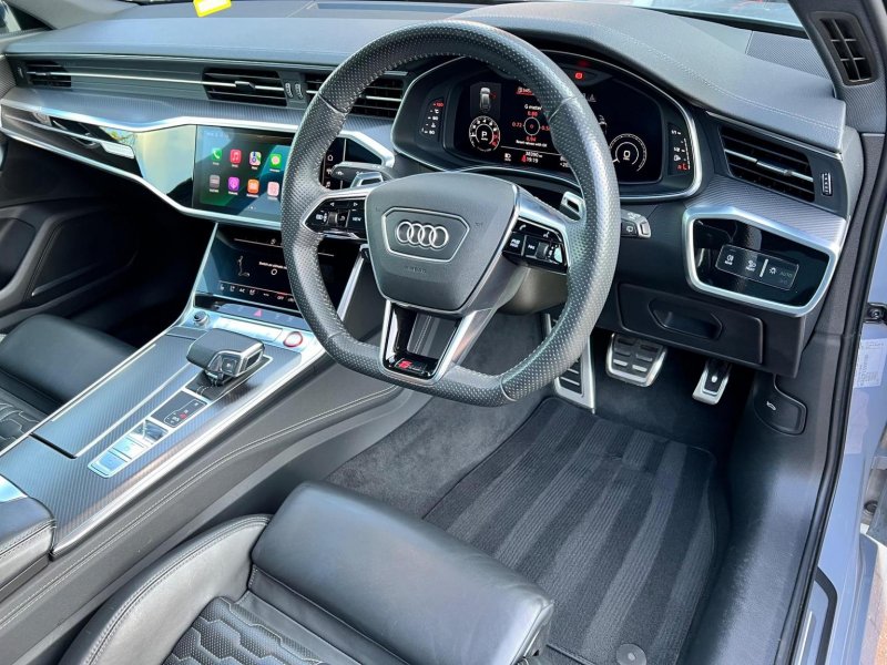 AUDI RS6
