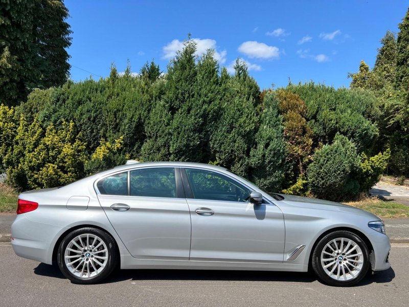 BMW 5 SERIES