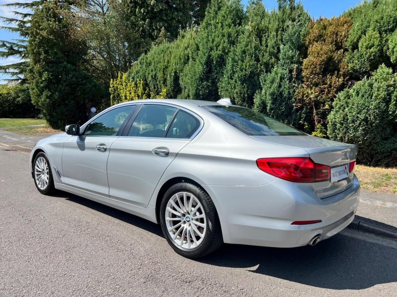 BMW 5 SERIES