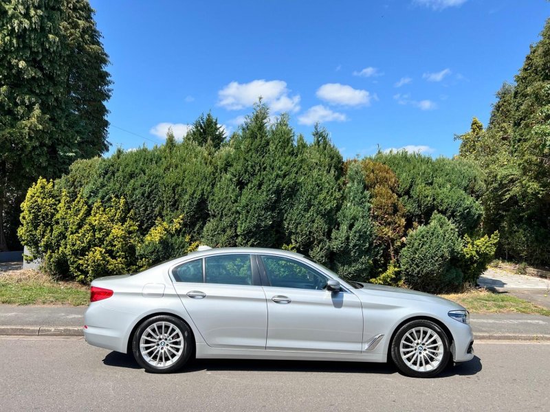 BMW 5 SERIES